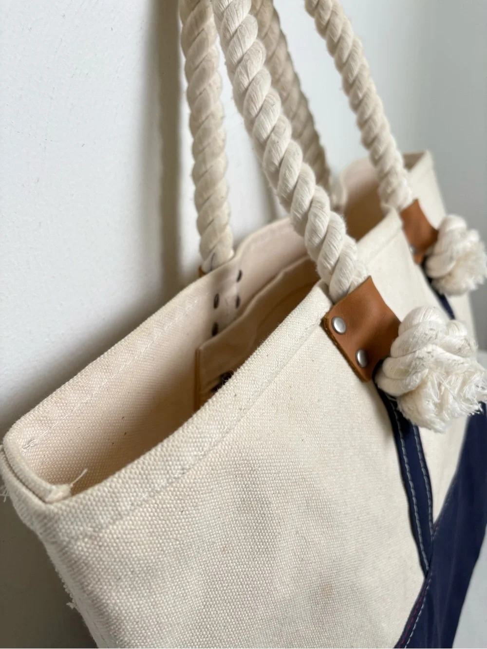 L.L. BEAN Signature Boat & Tote Canvas Bag w Rope & Leather Handles Nautical